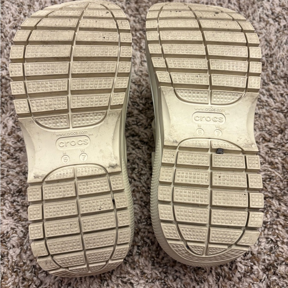 Crocs Classic Mega Crush - Bone - Picture 4 of 8